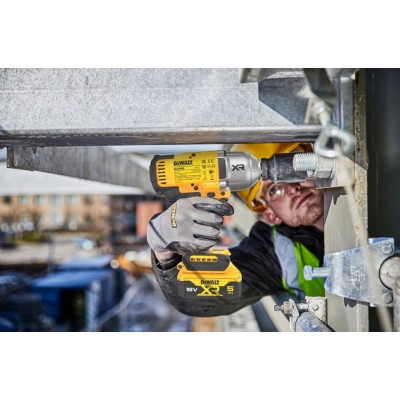 Гайковерт ударный аккумуляторный бесщёточный DeWALT DCF900P2T