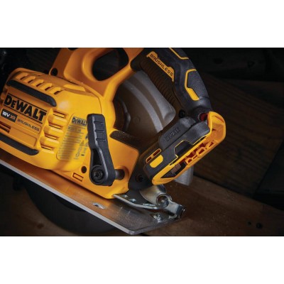 Пила дисковая аккумуляторная бесщёточная DeWALT DCS573NT