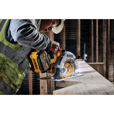 Пила дисковая аккумуляторная бесщёточная DeWALT DCS573NT