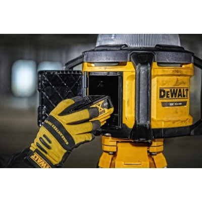 Фонарь светодиодный аккумуляторный DeWALT DCL074