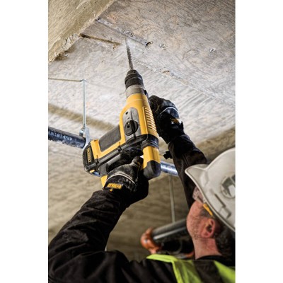 Перфоратор 1000 вт сетевой DeWALT D25417KT