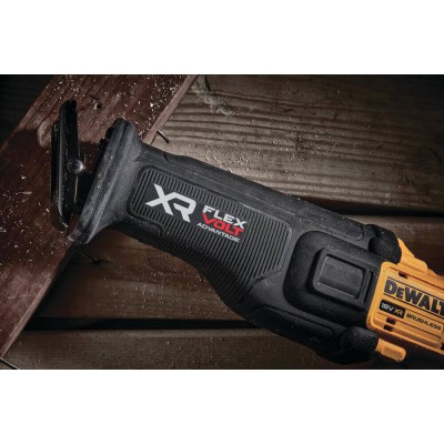 Шабельна акумуляторна пила Dewalt DCS386NT