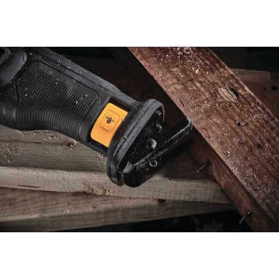 Шабельна акумуляторна пила Dewalt DCS386NT