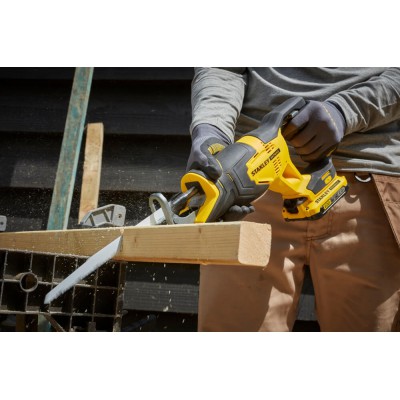 Шабельна акумуляторна пила Stanley Fatmax SFMCS300B