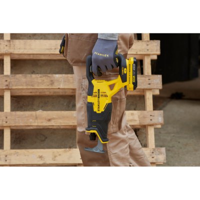 Шабельна акумуляторна пила Stanley Fatmax SFMCS300B