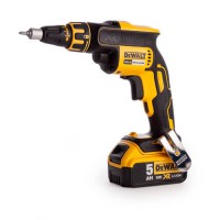 Шуруповерт безщітковий акумуляторний Dewalt DCF620P2K