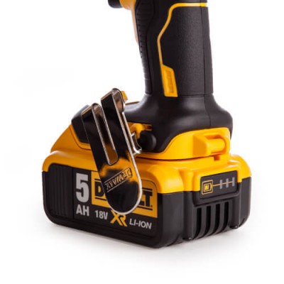 Аккумуляторный шуруповерт Dewalt бесщеточный DCF620P2K