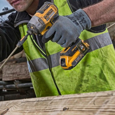 Безщітковий шуруповерт акумуляторний ударний Dewalt DCF887N