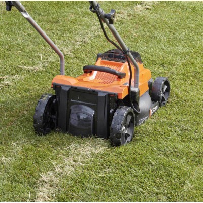 Газонокосарка акумуляторна BLACK+DECKER BCMW3318L2