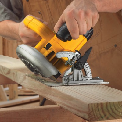Пила дискова мережева Dewalt DWE575K