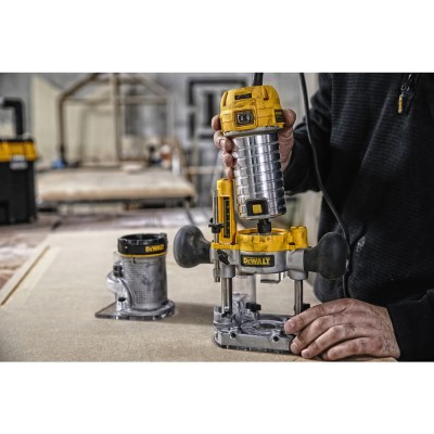 Ручна фрезерна машина мережева вертикальна DeWALT D26204K