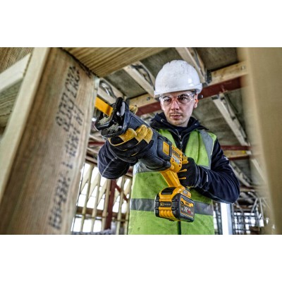 Акумуляторна шабельна пила Dewalt DCS389NT