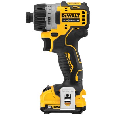 Акумуляторний шуруповерт безщітковий Dewalt DCF601D2