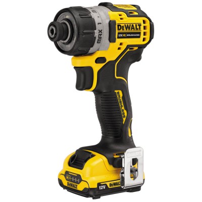 Акумуляторний шуруповерт безщітковий Dewalt DCF601D2