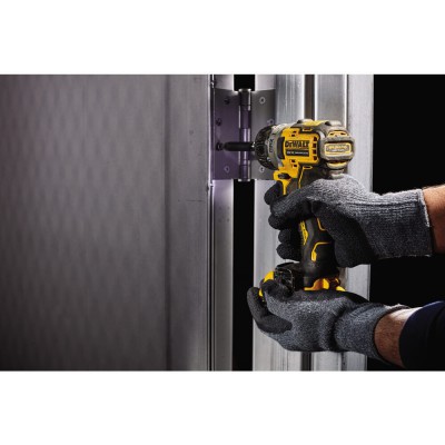 Акумуляторний шуруповерт безщітковий Dewalt DCF601D2