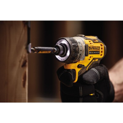 Акумуляторний шуруповерт безщітковий Dewalt DCF601D2