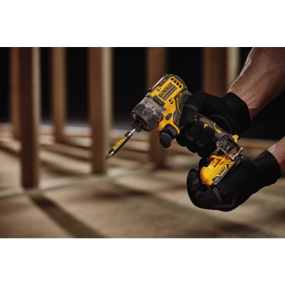 Акумуляторний шуруповерт безщітковий Dewalt DCF601D2