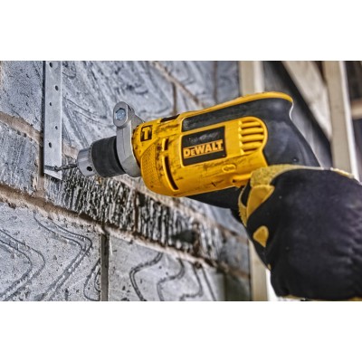 Дрель сетевая ударная DeWALT DWD024