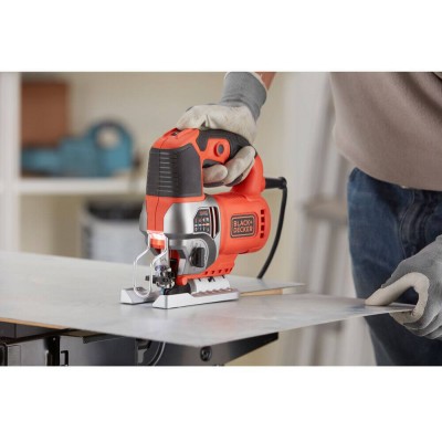 Пила лобзиковая сетевая BLACK+DECKER BES610