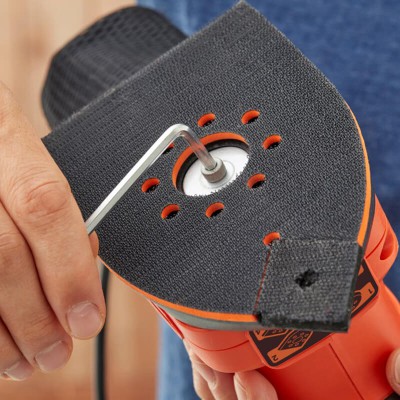 Вібраційна машина шліфувальна мережева Black+Decker BEW200