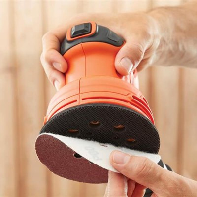 Вібраційна машина шліфувальна мережева Black+Decker BEW200