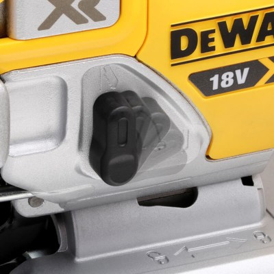 Набор из восьми инструментов аккумуляторных DeWALT DCK865P4T