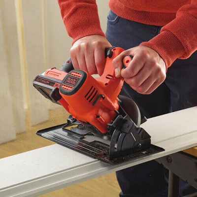 Циркулярка ручная аккумуляторная дисковая Black+Decker BDCCS18