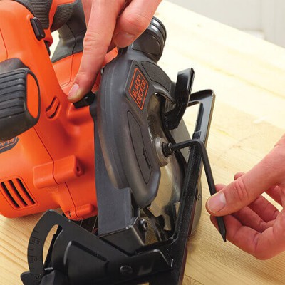 Циркулярка ручная аккумуляторная дисковая Black+Decker BDCCS18