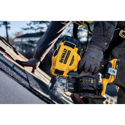 Пистолет гвоздезабивной аккумуляторный бесщёточный DeWALT DCN45RND2