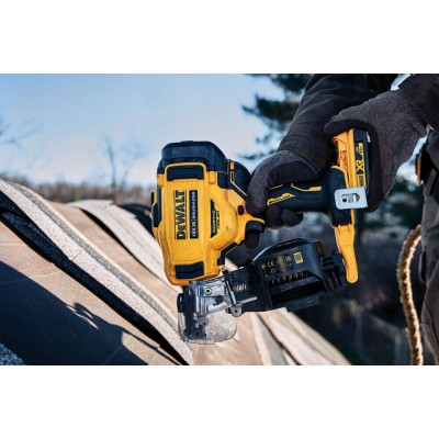 Пистолет гвоздезабивной аккумуляторный бесщёточный DeWALT DCN45RND2