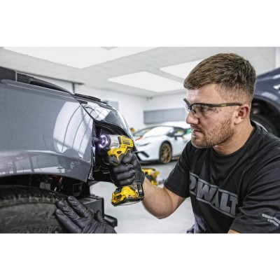 Шуруповерт аккумуляторный ударный бесщеточный DeWALT DCF801D2