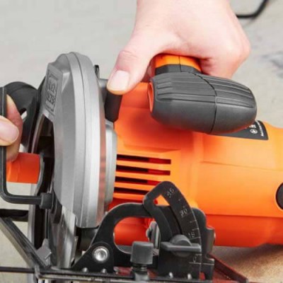 Пила дисковая сетевая BLACK+DECKER CS1550