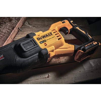 Пила сабельная аккумуляторная DeWALT DCS386T1