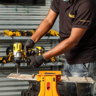 Дриль шуруповерт акумуляторний безщітковий Dewalt DCD991NT