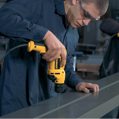 Дрель сетевая DeWALT DWD112S