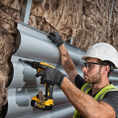Шуруповерт акумуляторний Dewalt безщітковий DCF622N