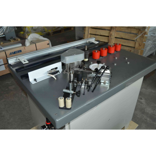 Кромкооблицювальний верстат FDB Maschinen 826974 - 1230 вт, 220 в