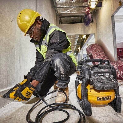 Аккумуляторный компрессор Dewalt DCC1054N