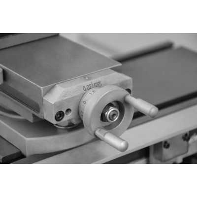 Токарный станок по металлу CORMAK TU3109V