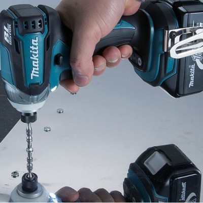 Аккумуляторный гайковерт Makita BTD 147 RFE