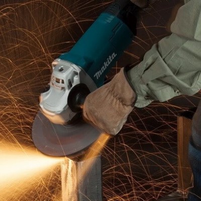 Угловая шлифмашина Makita GA9061