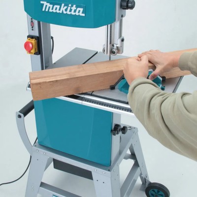 Стрічково пиляльний верстат Makita LB1200F