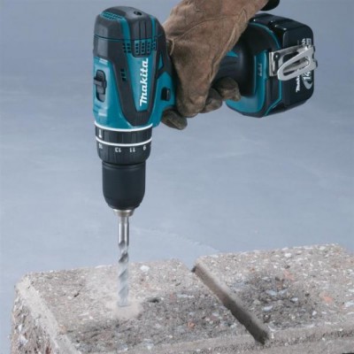 Аккумуляторная ударная дрель-шуруповерт Makita BHP 446 RFE