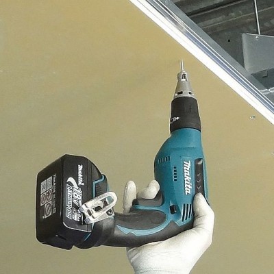 Аккумуляторный шуруповерт для гипсокартона Makita DFS 451 Z