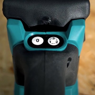 Аккумуляторная виброшлифмашина с AWS Makita DBO381ZU