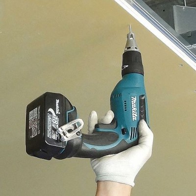 Аккумуляторный шуруповерт для гипсокартона Makita BFS 451 Z