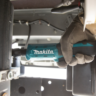Аккумуляторный угловой гайковерт (гаечный ключ) Makita  DWR180Z (без АКБ)