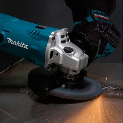 Кутова шліфувальна машина Makita GA 6021