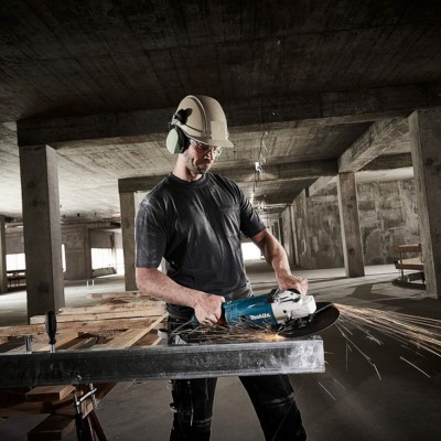 Кутова шліфувальна машина Makita GA 9020 RF