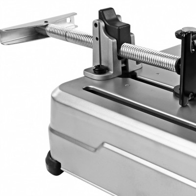 Монтажная пила Makita LW 1400